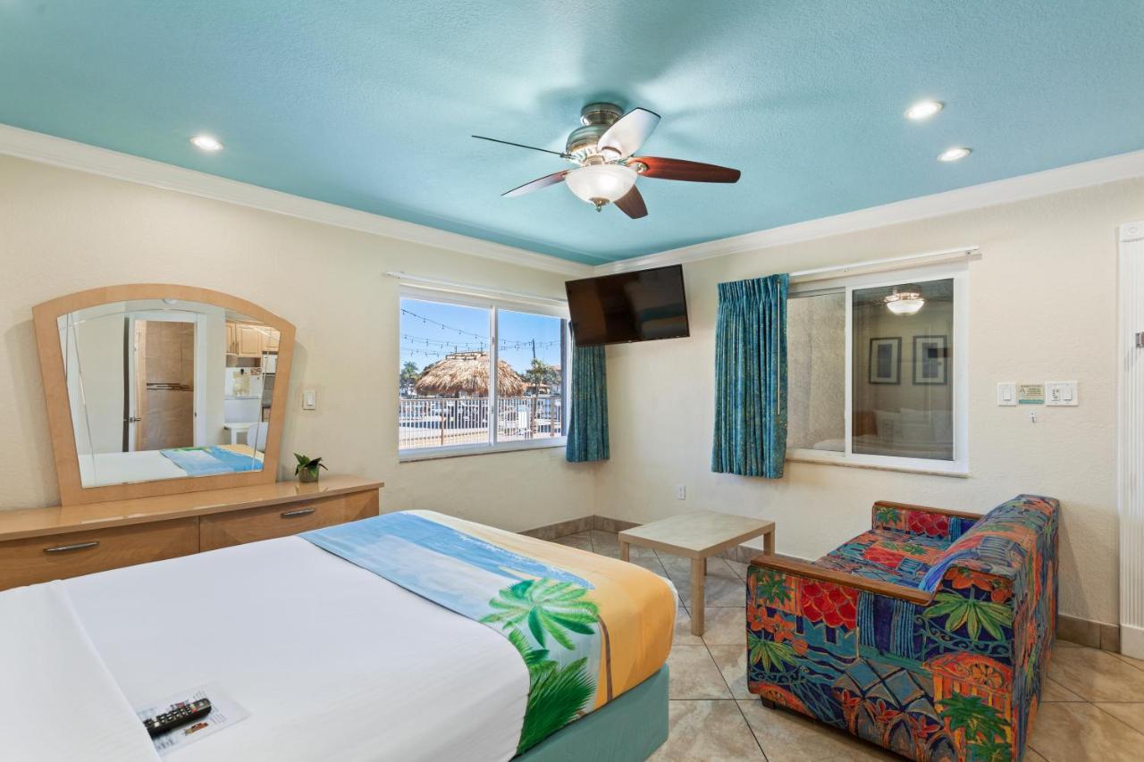 Bay Palms Waterfront Resort - Hotel And Marina St. Pete Beach Eksteriør billede
