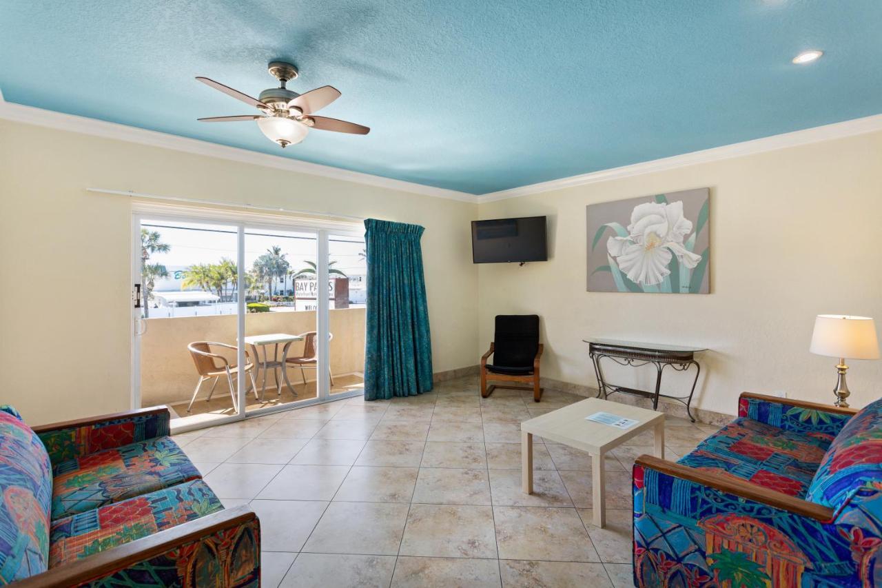Bay Palms Waterfront Resort - Hotel And Marina St. Pete Beach Værelse billede