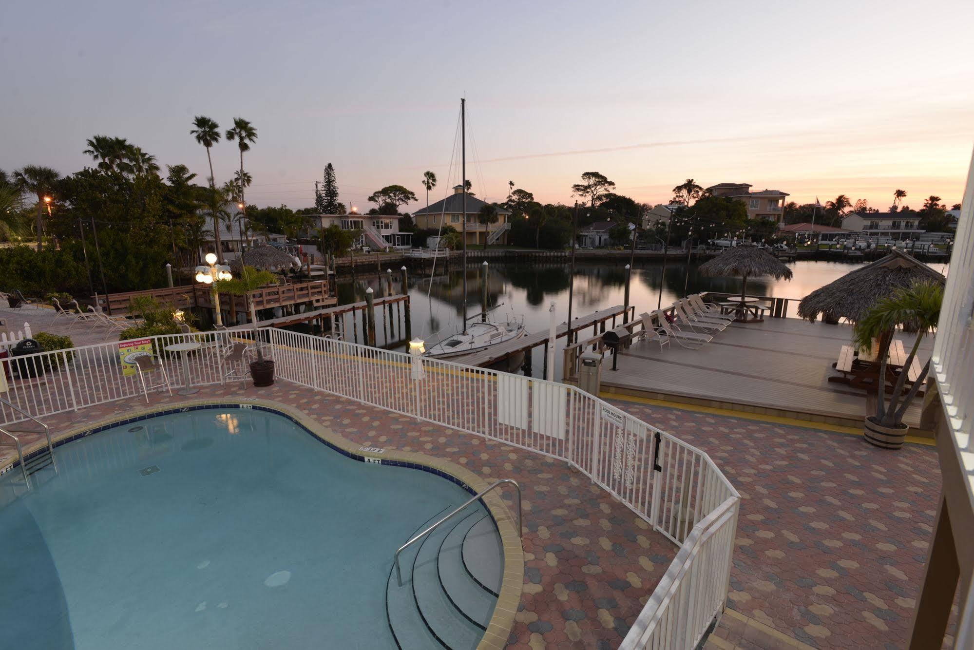 Bay Palms Waterfront Resort - Hotel And Marina St. Pete Beach Eksteriør billede